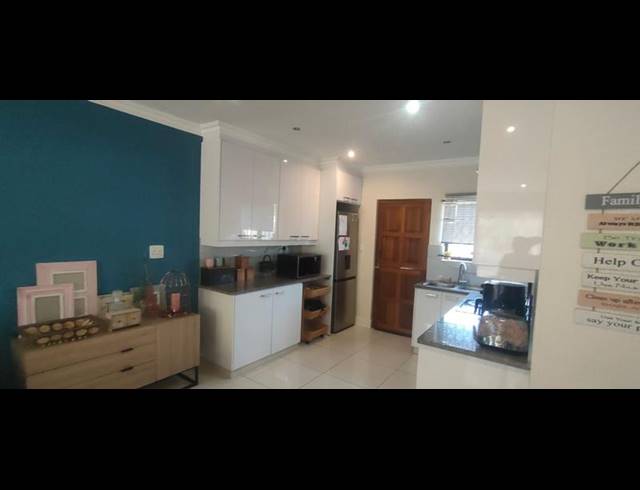 3 BEDROOM SIMPLEX FOR SALE IN HILLARY